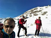 49 Al Passo 'La forca' (1848 m) con vista in Cima Alben selfie con gli amici Aldo e Giancarlo